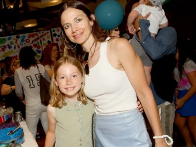 Justine Bateman and her daughter Gianetta Fluent posed together in 2014.